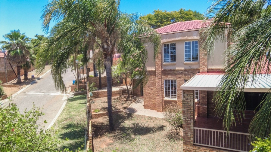 3 Bedroom Property for Sale in Safari Gardens North West